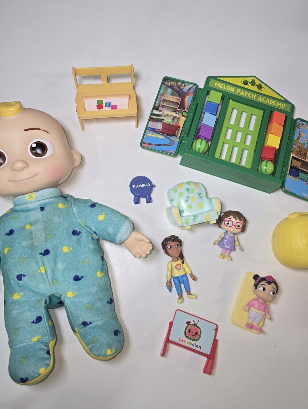 COCOMELON Bedtime Talking Singing JJ Plush & Classroom Playset - Interactive